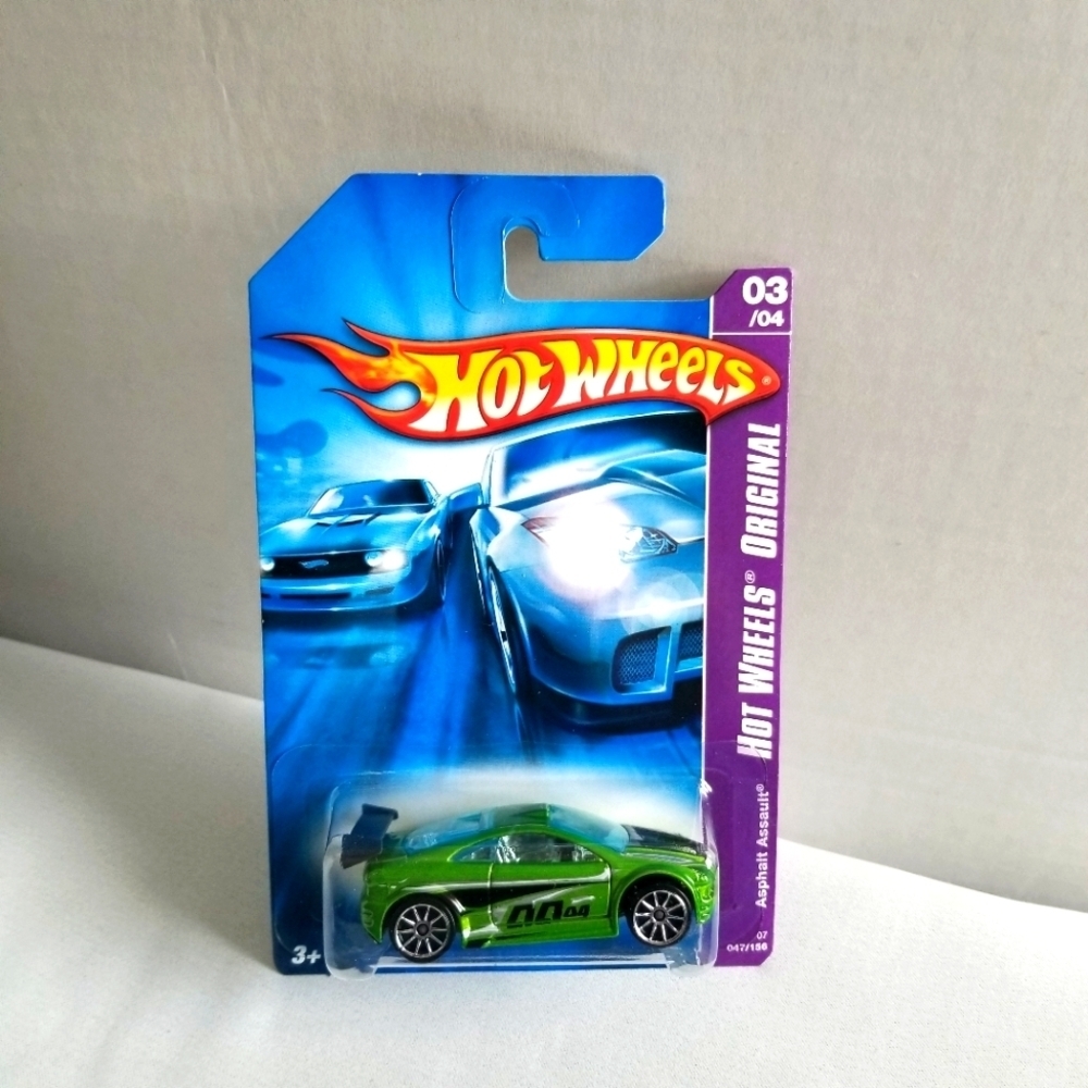 2007 Hot Wheel Original Green & Black Asphalt Assult Toy Diecast Car.New.